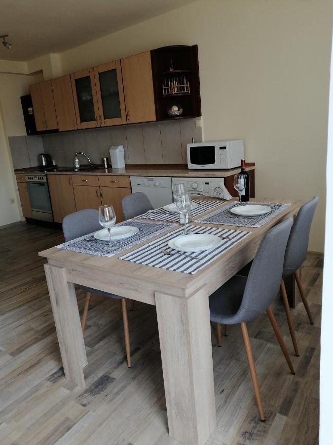 Yanakiev'S Central Apartment Burgas ภายนอก รูปภาพ