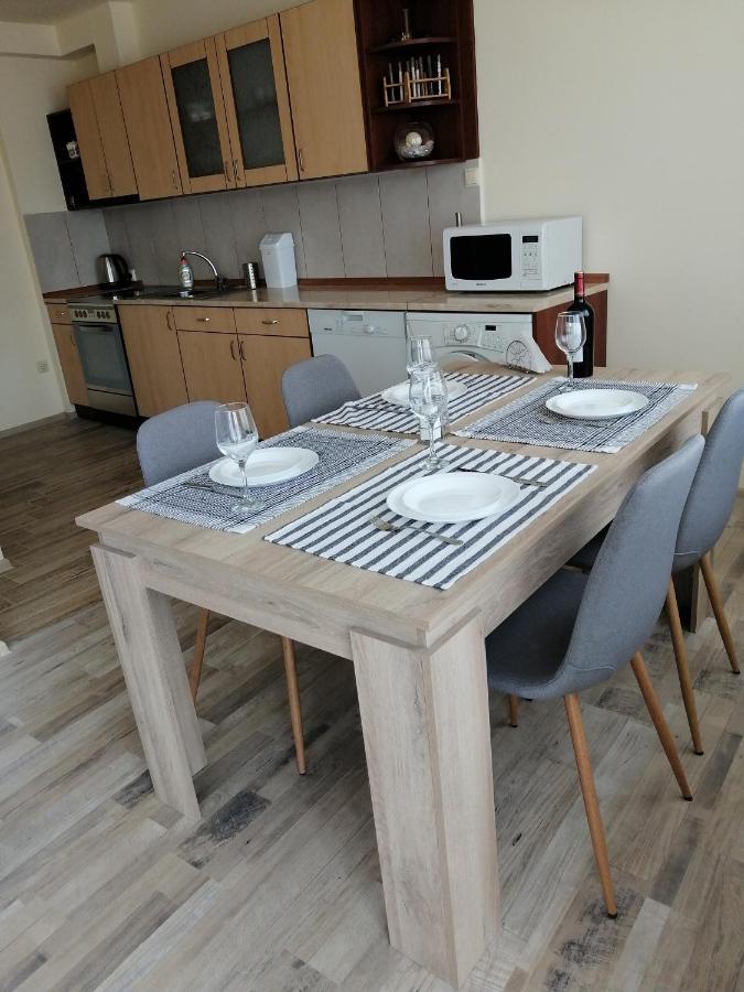 Yanakiev'S Central Apartment Burgas ภายนอก รูปภาพ