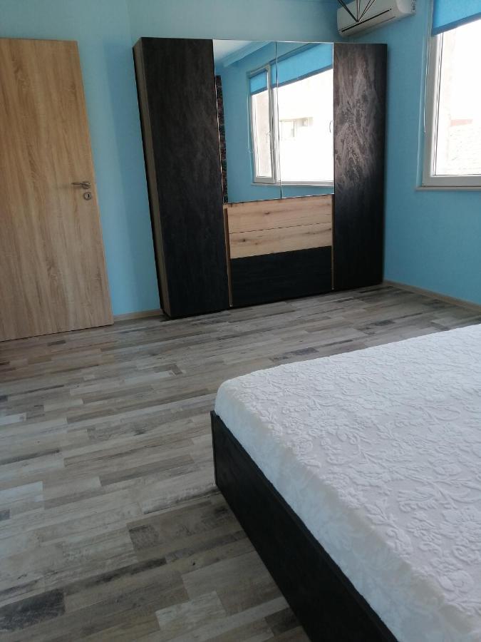 Yanakiev'S Central Apartment Burgas ภายนอก รูปภาพ